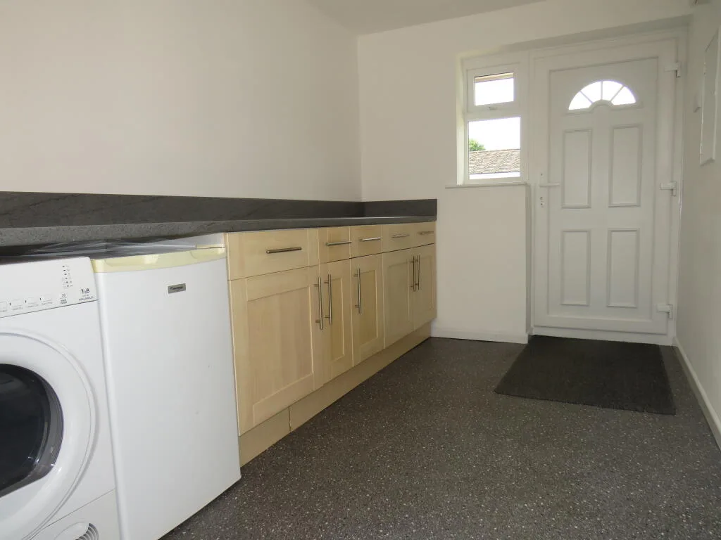 2 bedroom bungalow for rent
