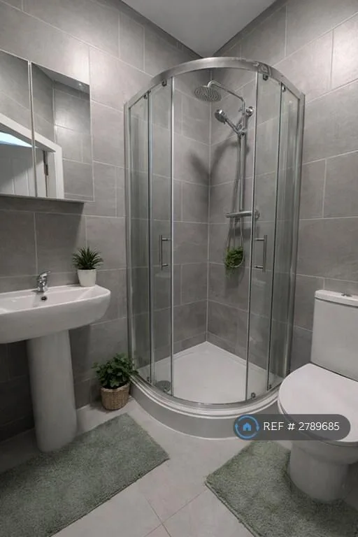 1 bedroom house share for rent