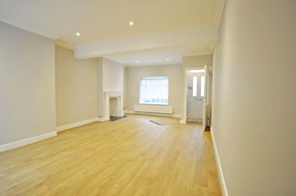 2 bedroom house for rent