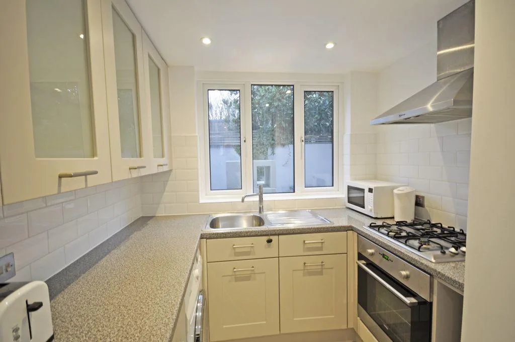 2 bedroom house for rent