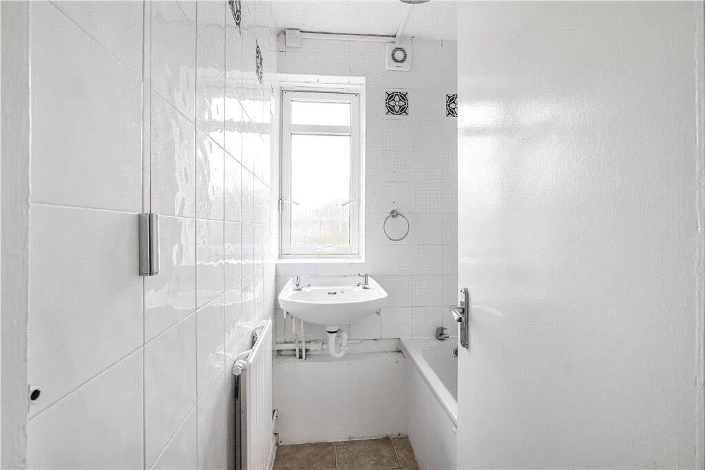 3 bedroom maisonette for rent