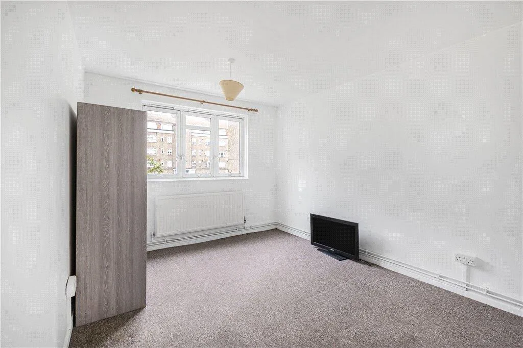 3 bedroom maisonette for rent