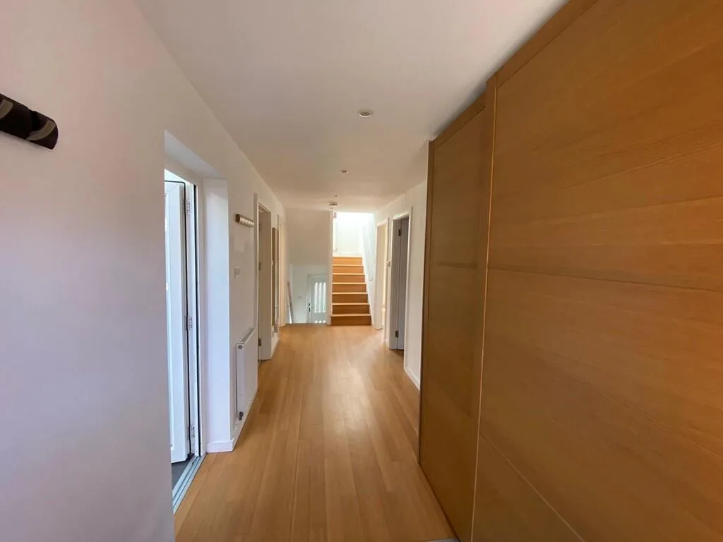 4 bedroom end of terrace house for rent