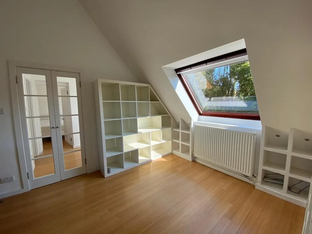 4 bedroom end of terrace house for rent