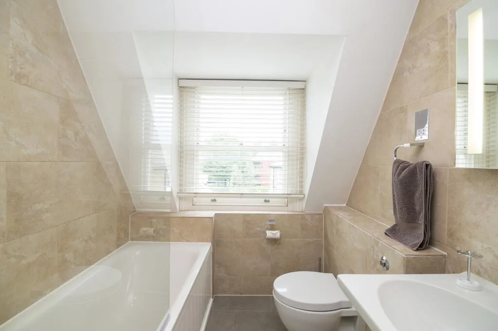 1 bedroom maisonette for rent