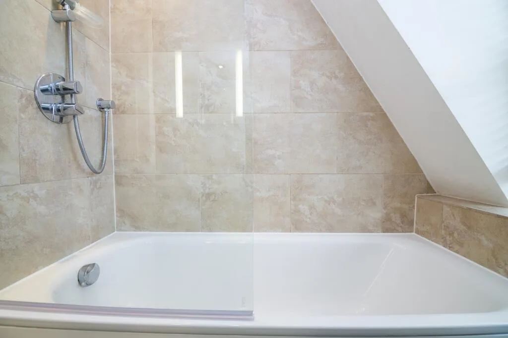 1 bedroom maisonette for rent