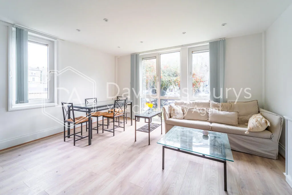 4 bedroom end of terrace house for rent