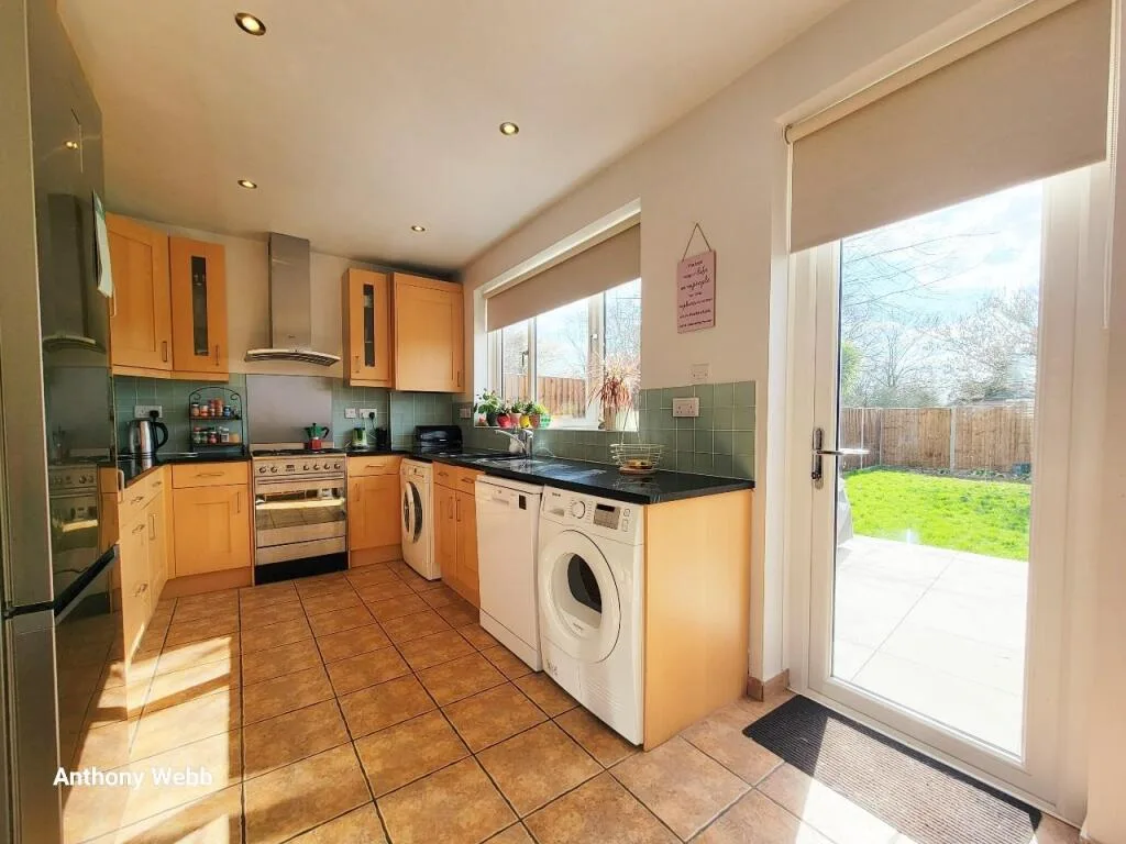 3 bedroom detached house for rent