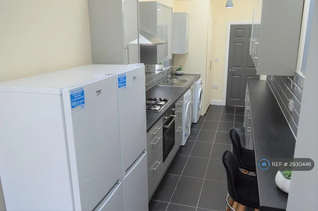 1 bedroom house share for rent