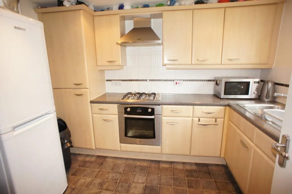 1 bedroom house share for rent