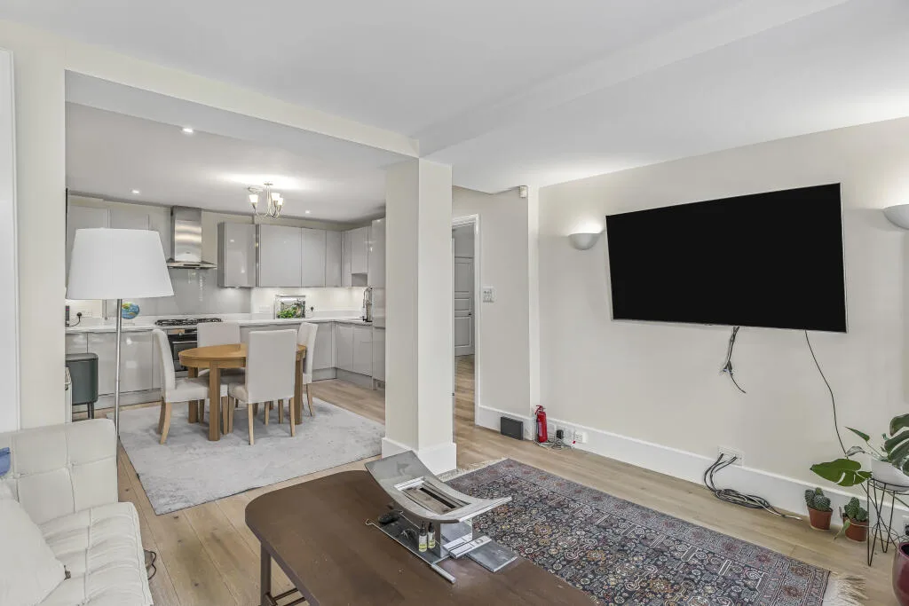 3 bedroom flat for rent