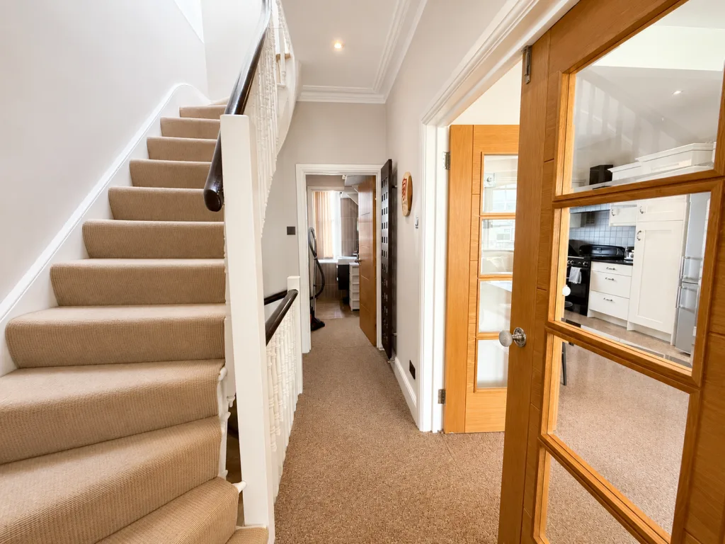 3 bedroom maisonette for rent