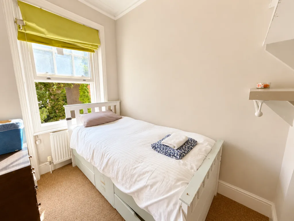 3 bedroom maisonette for rent
