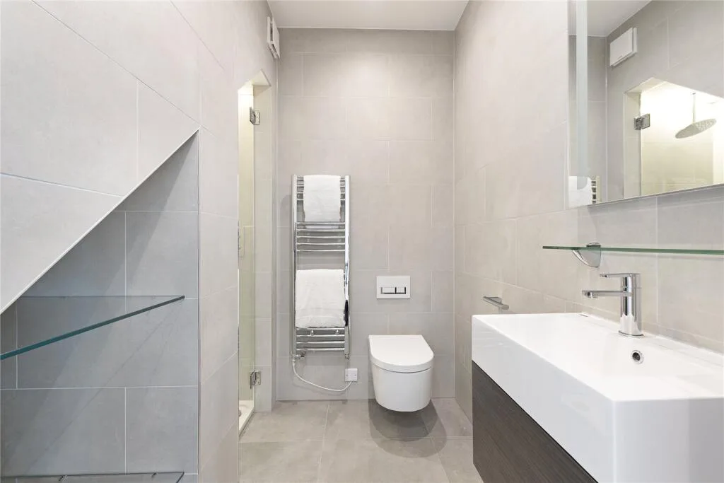 2 bedroom mews property for rent