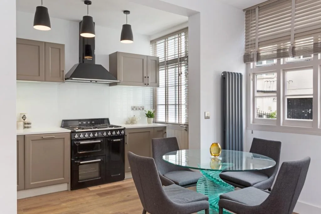 2 bedroom mews property for rent