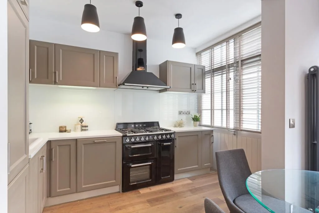 2 bedroom mews property for rent