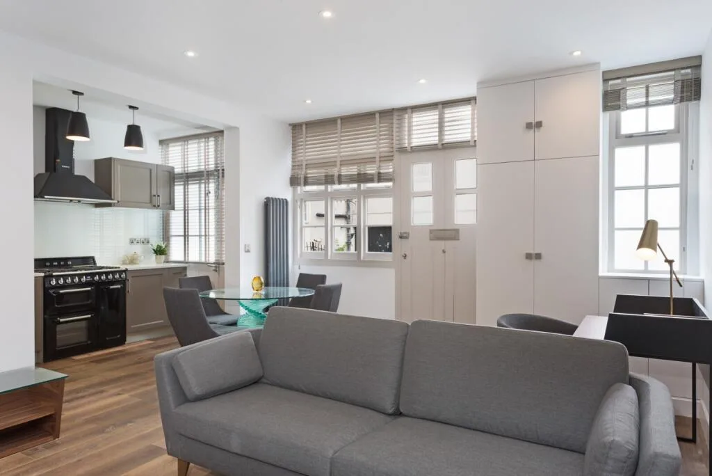 2 bedroom mews property for rent