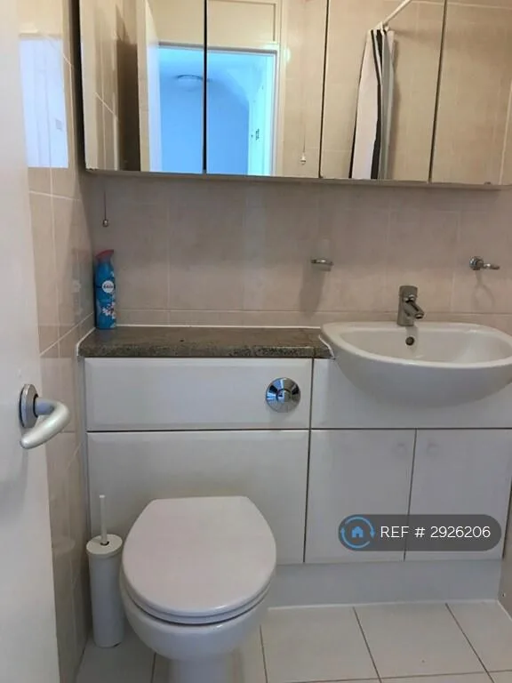 2 bedroom maisonette for rent