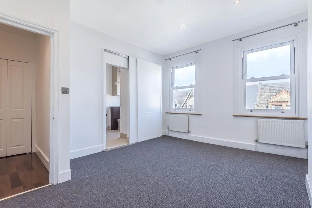 3 bedroom maisonette for rent