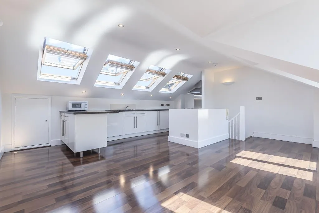 3 bedroom maisonette for rent