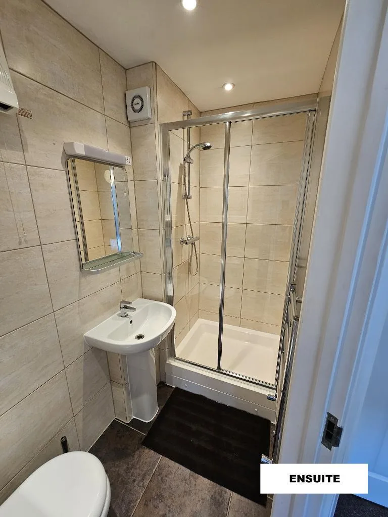3 bedroom flat for rent