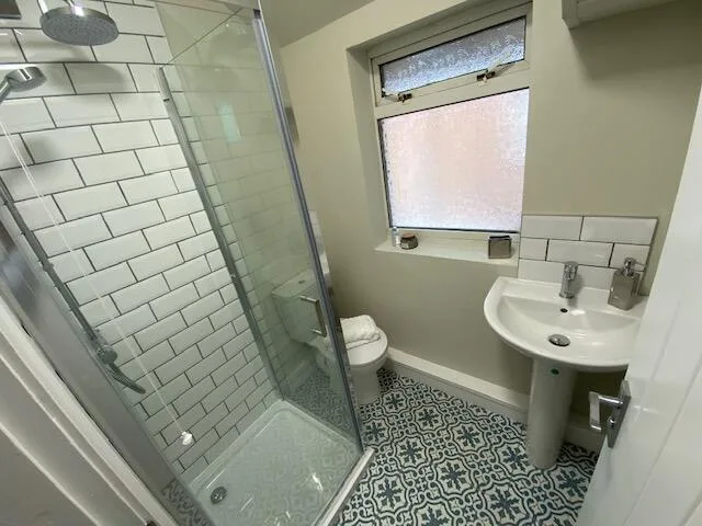 9 bedroom house for rent
