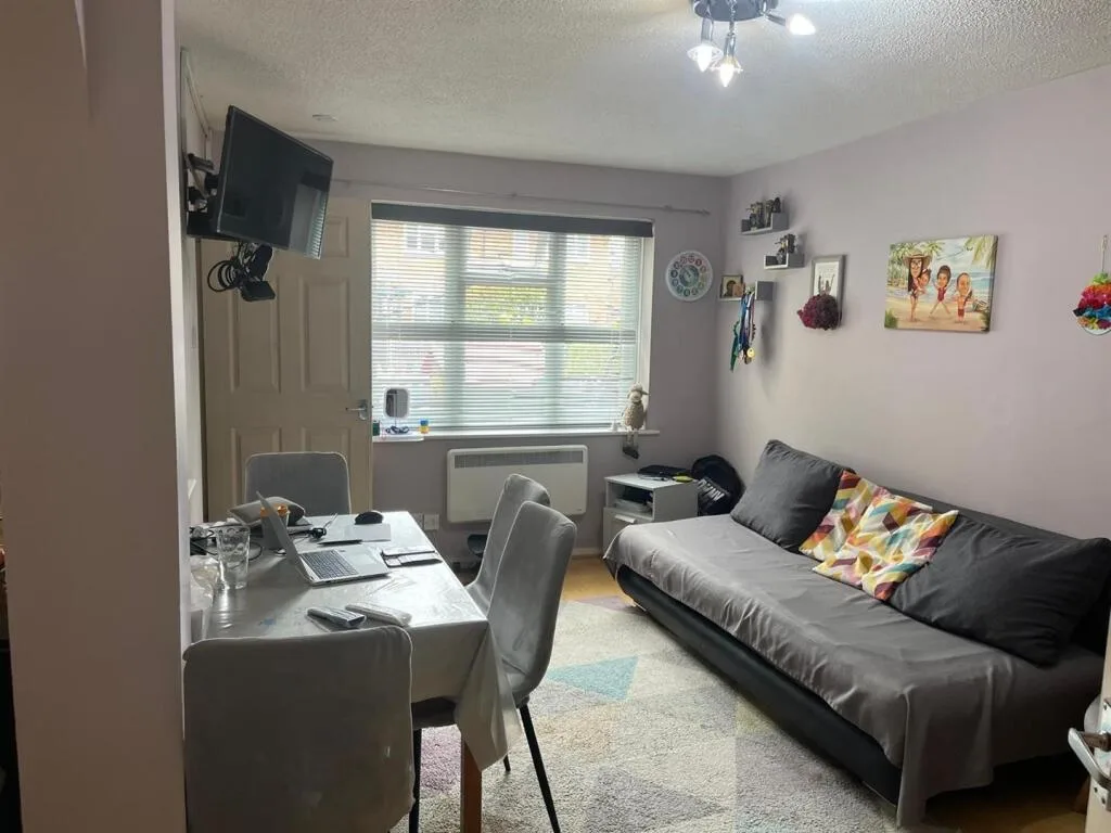 1 bedroom maisonette for rent