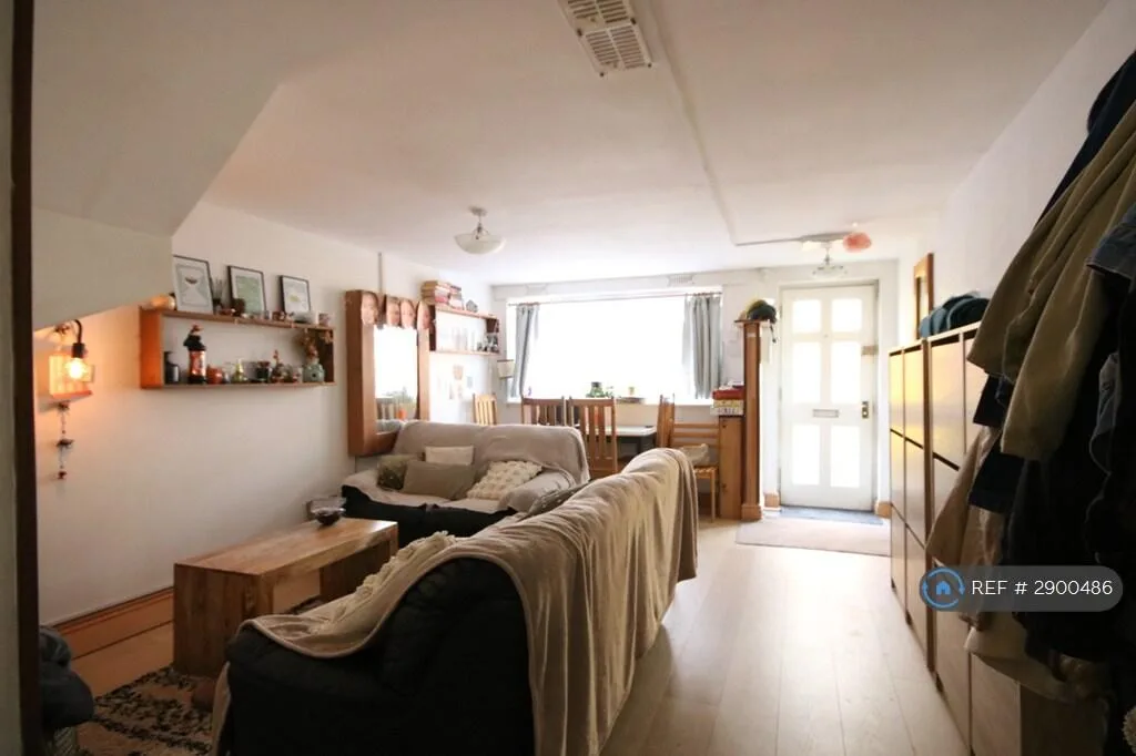 4 bedroom terraced house for rent