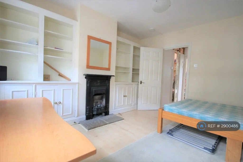 4 bedroom terraced house for rent