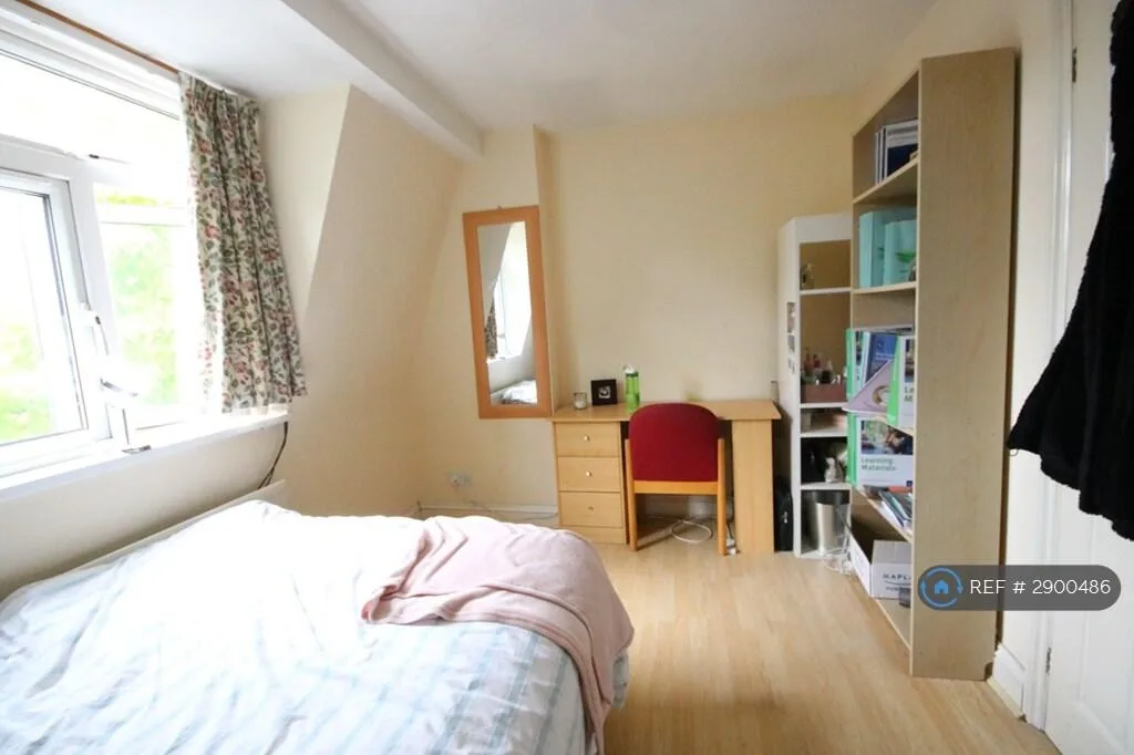 4 bedroom terraced house for rent