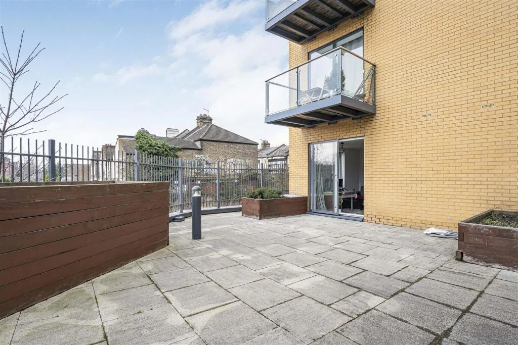 1 bedroom house for rent
