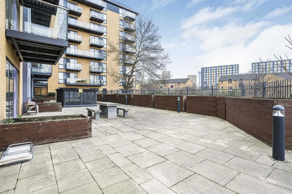 1 bedroom house for rent