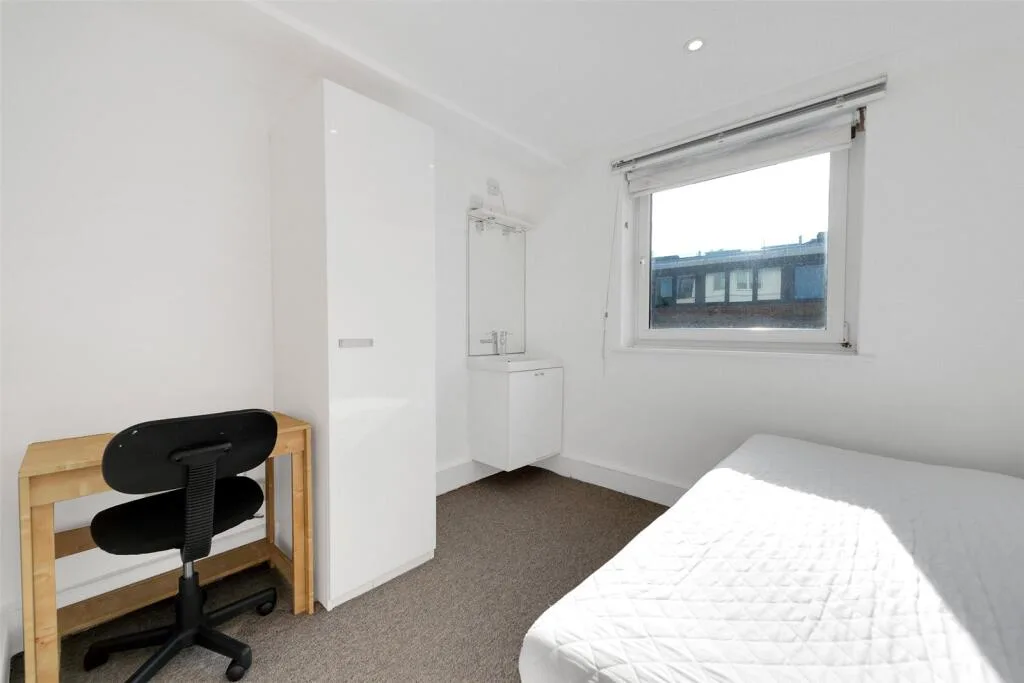 4 bedroom apartment for rent