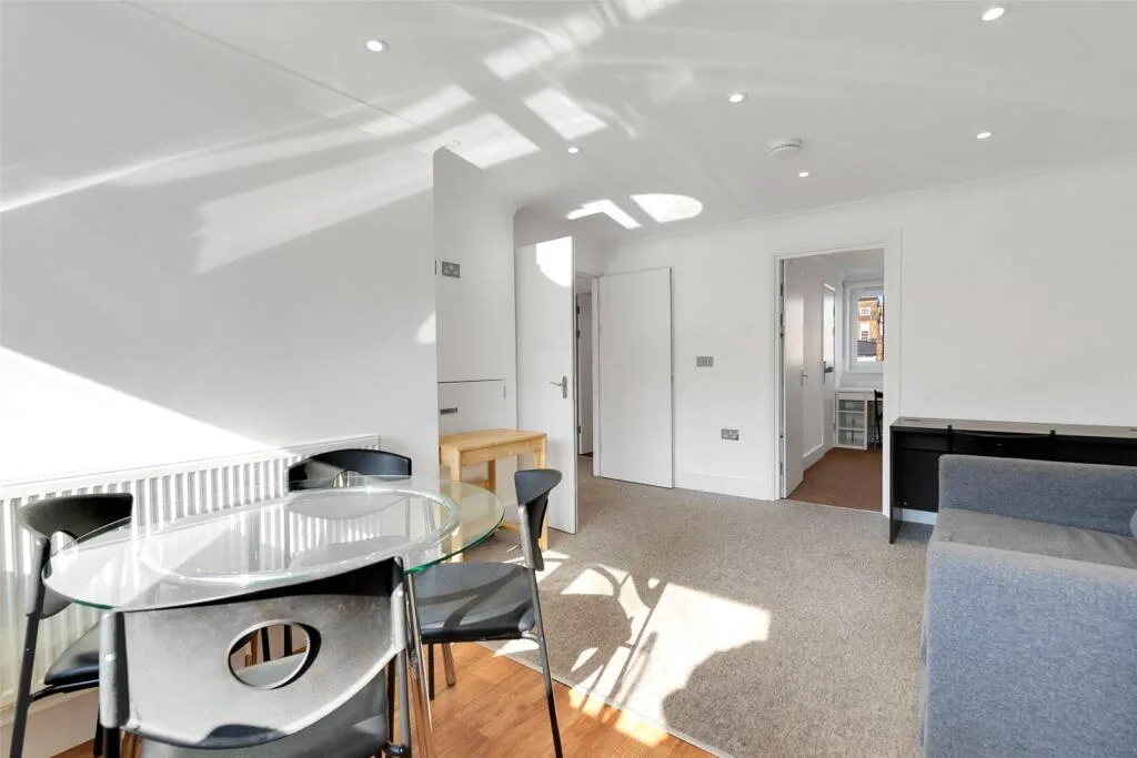 4 bedroom apartment for rent