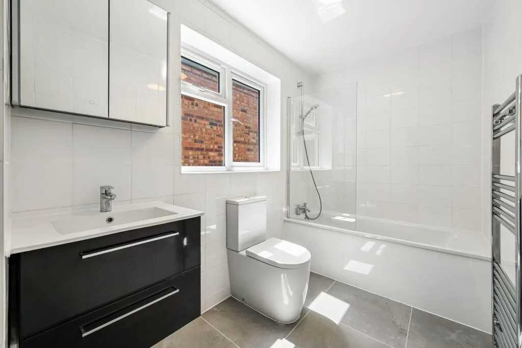 5 bedroom terraced house for rent