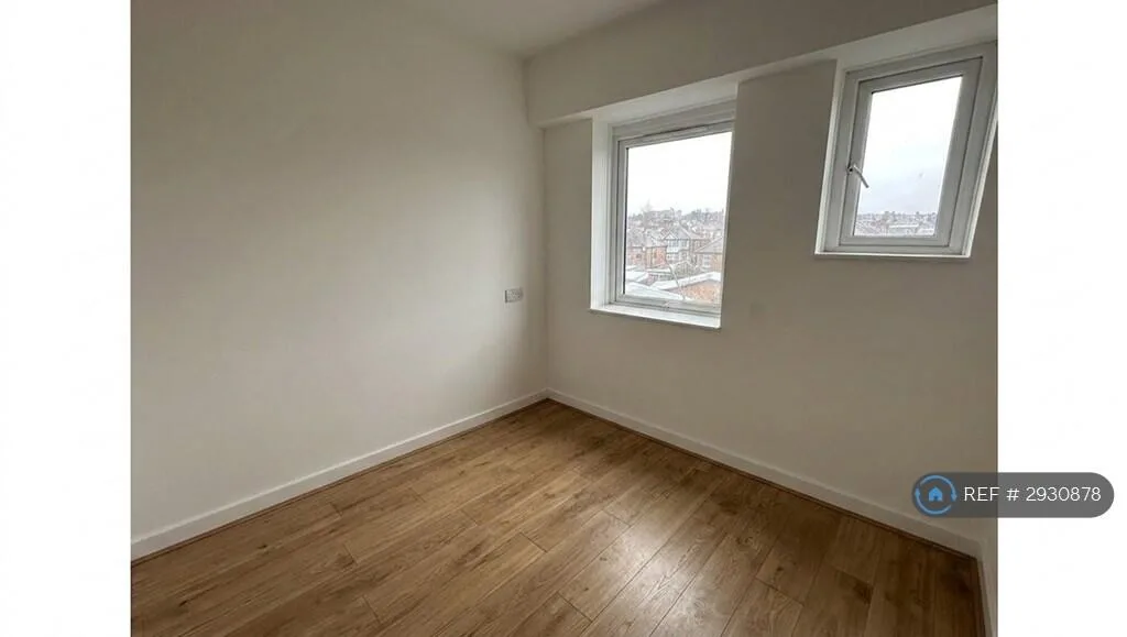 5 bedroom terraced house for rent