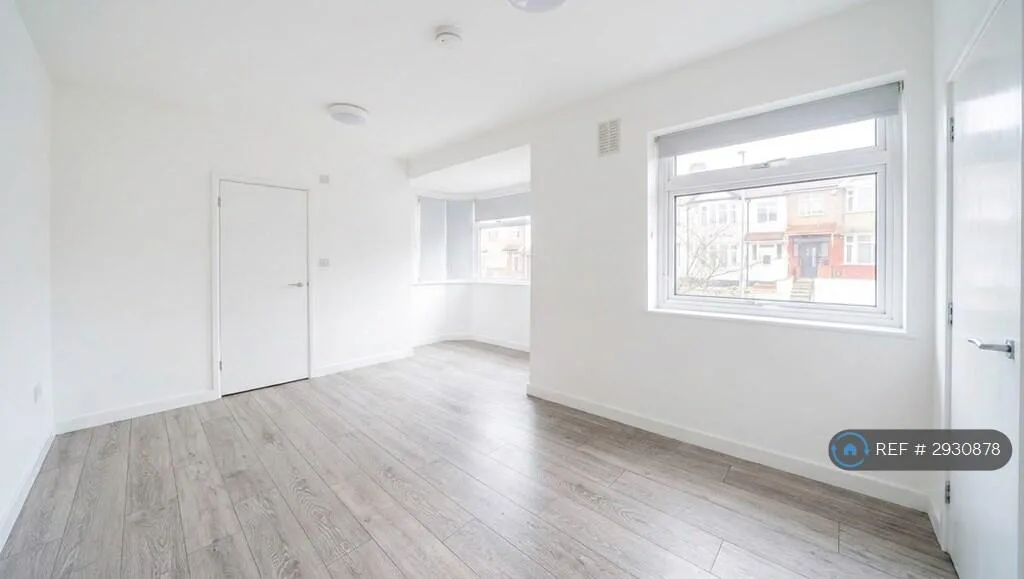 5 bedroom terraced house for rent