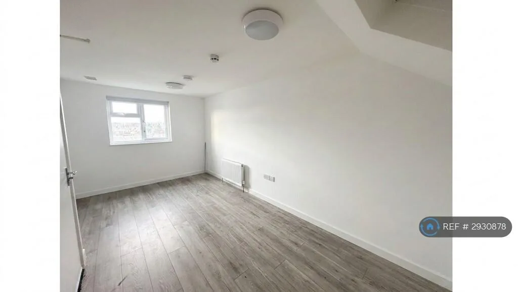 5 bedroom terraced house for rent