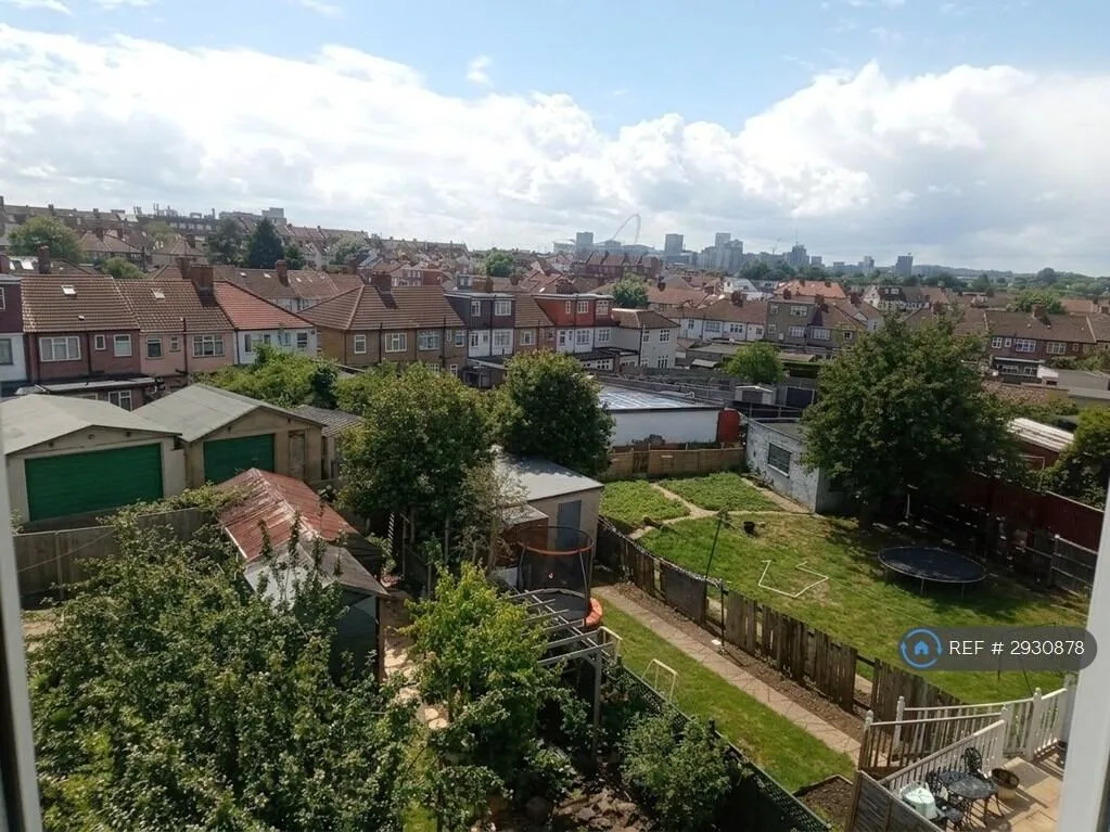 5 bedroom terraced house for rent
