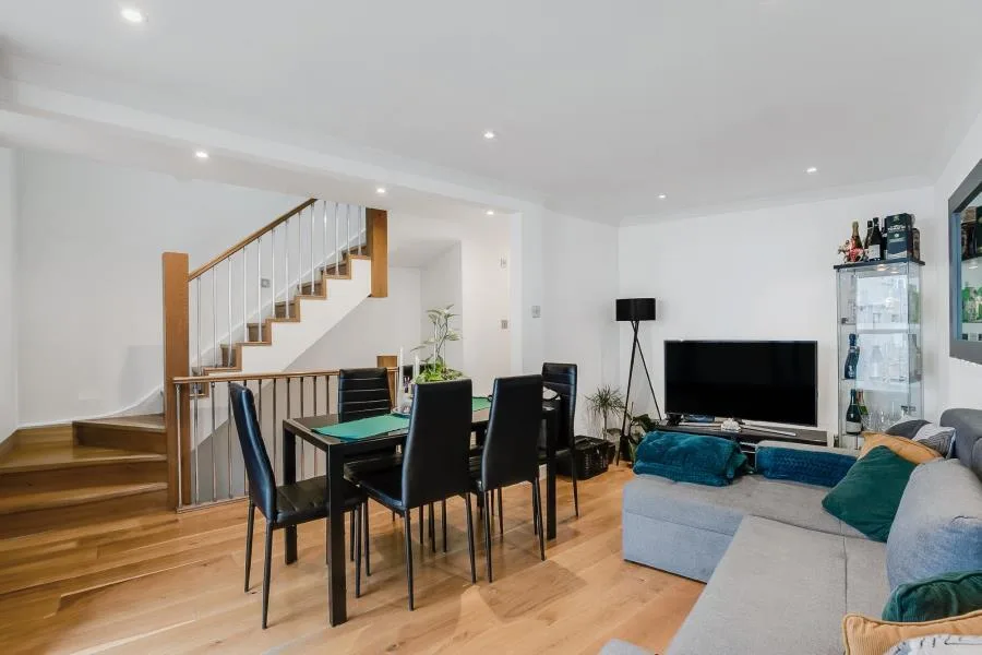 4 bedroom terraced house for rent