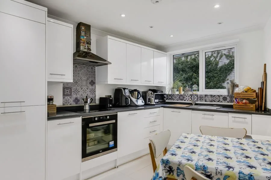 4 bedroom terraced house for rent