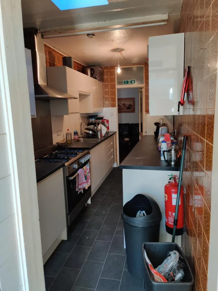 1 bedroom house share for rent