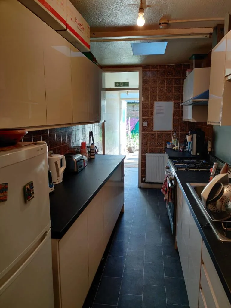 1 bedroom house share for rent
