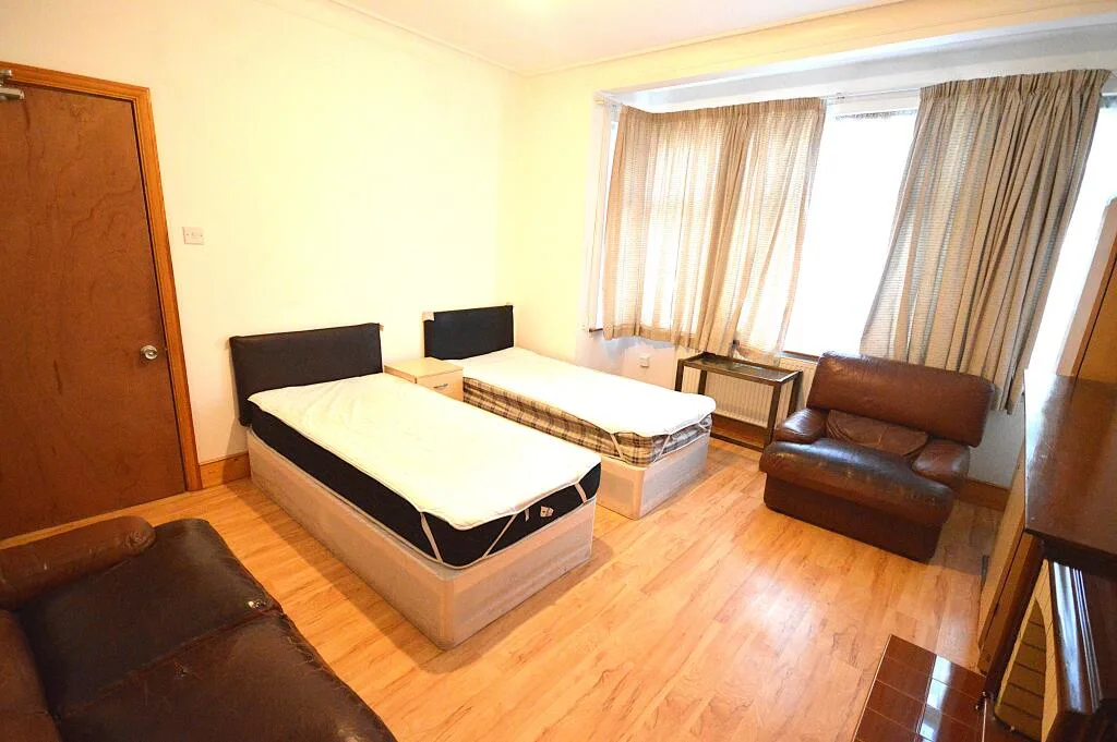 Flat share for rent