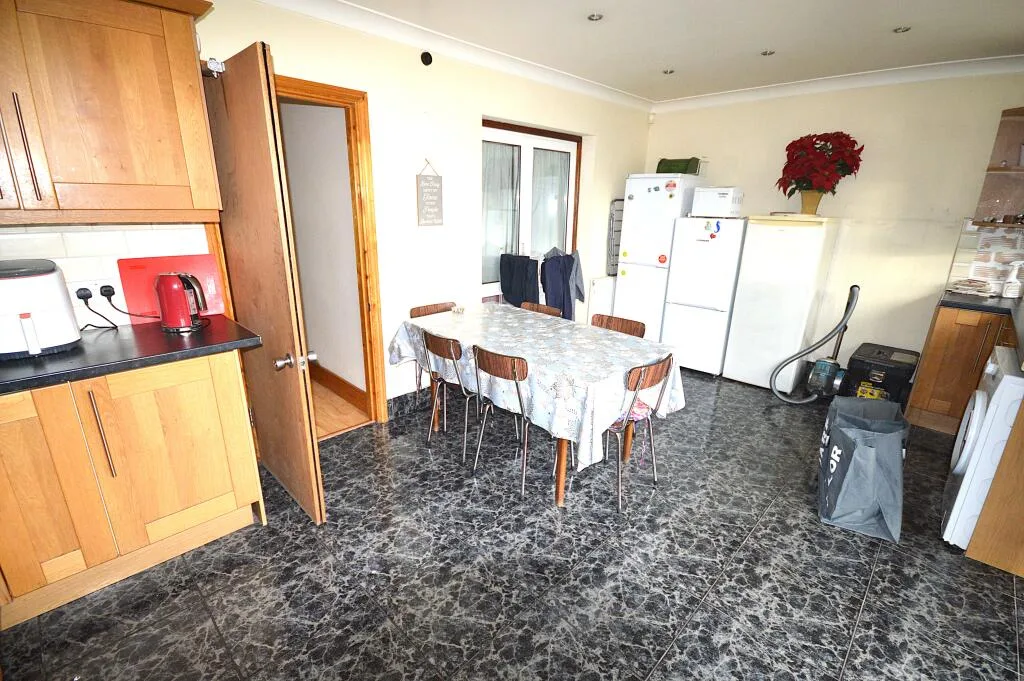 Flat share for rent