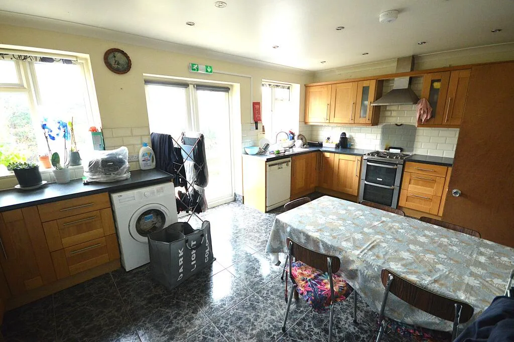 Flat share for rent