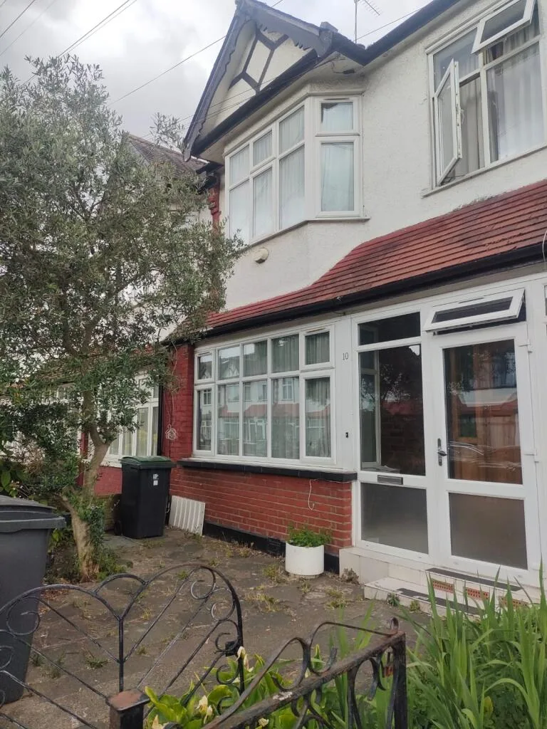 Flat share for rent