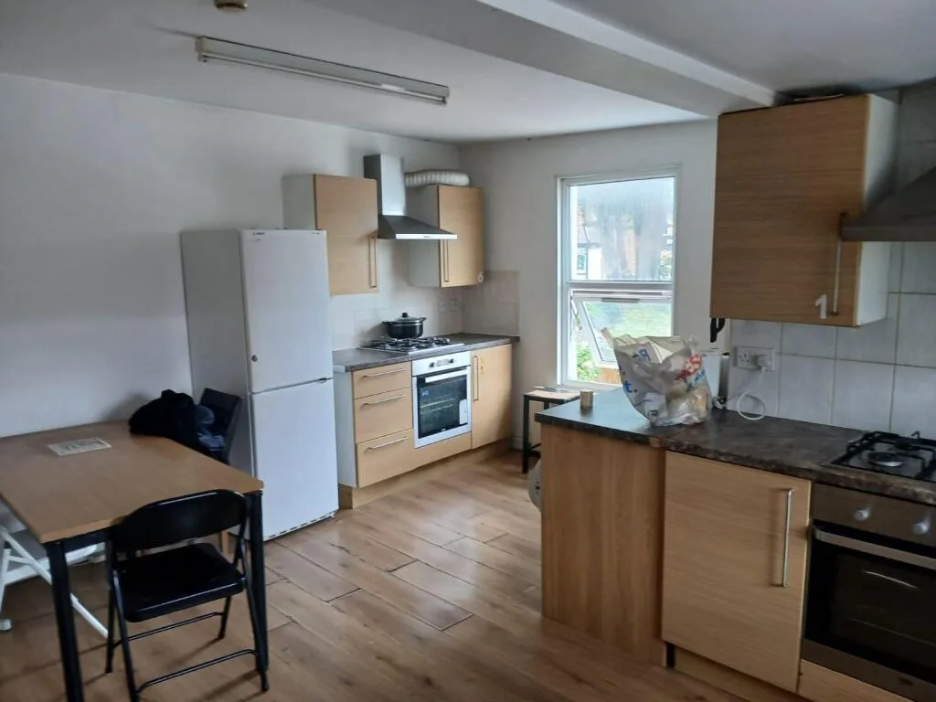 1 bedroom flat share for rent