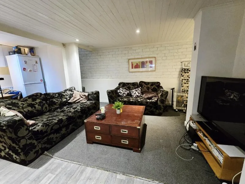 4 bedroom terraced house for rent