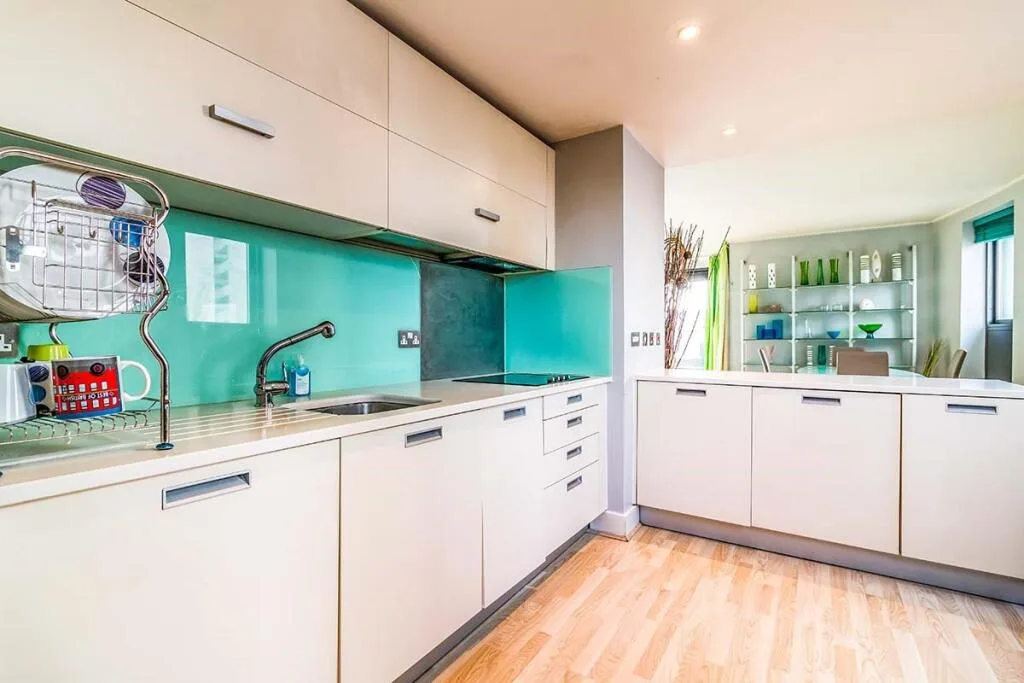 2 bedroom penthouse for rent